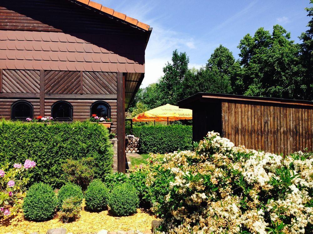 Hotel & Restaurant Zur Spreewaelderin Golßen Bagian luar foto