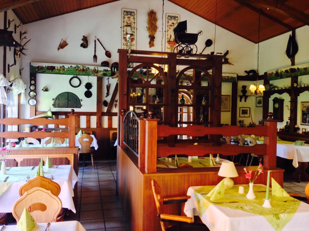 Hotel & Restaurant Zur Spreewaelderin Golßen Bagian luar foto