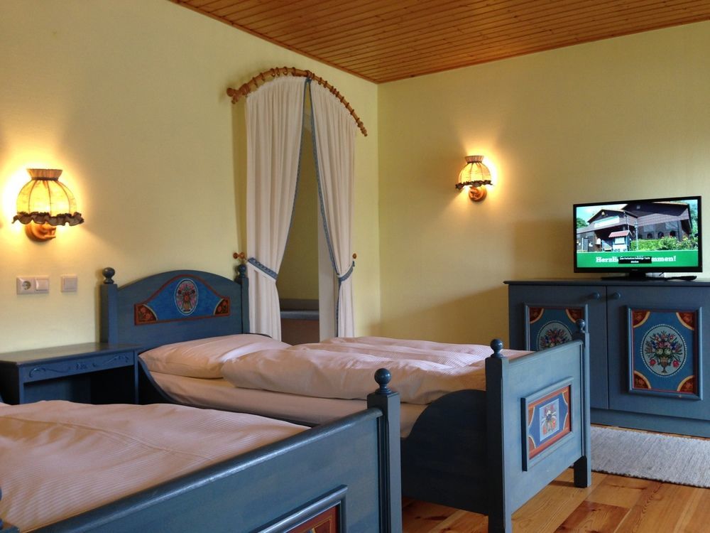 Hotel & Restaurant Zur Spreewaelderin Golßen Bagian luar foto