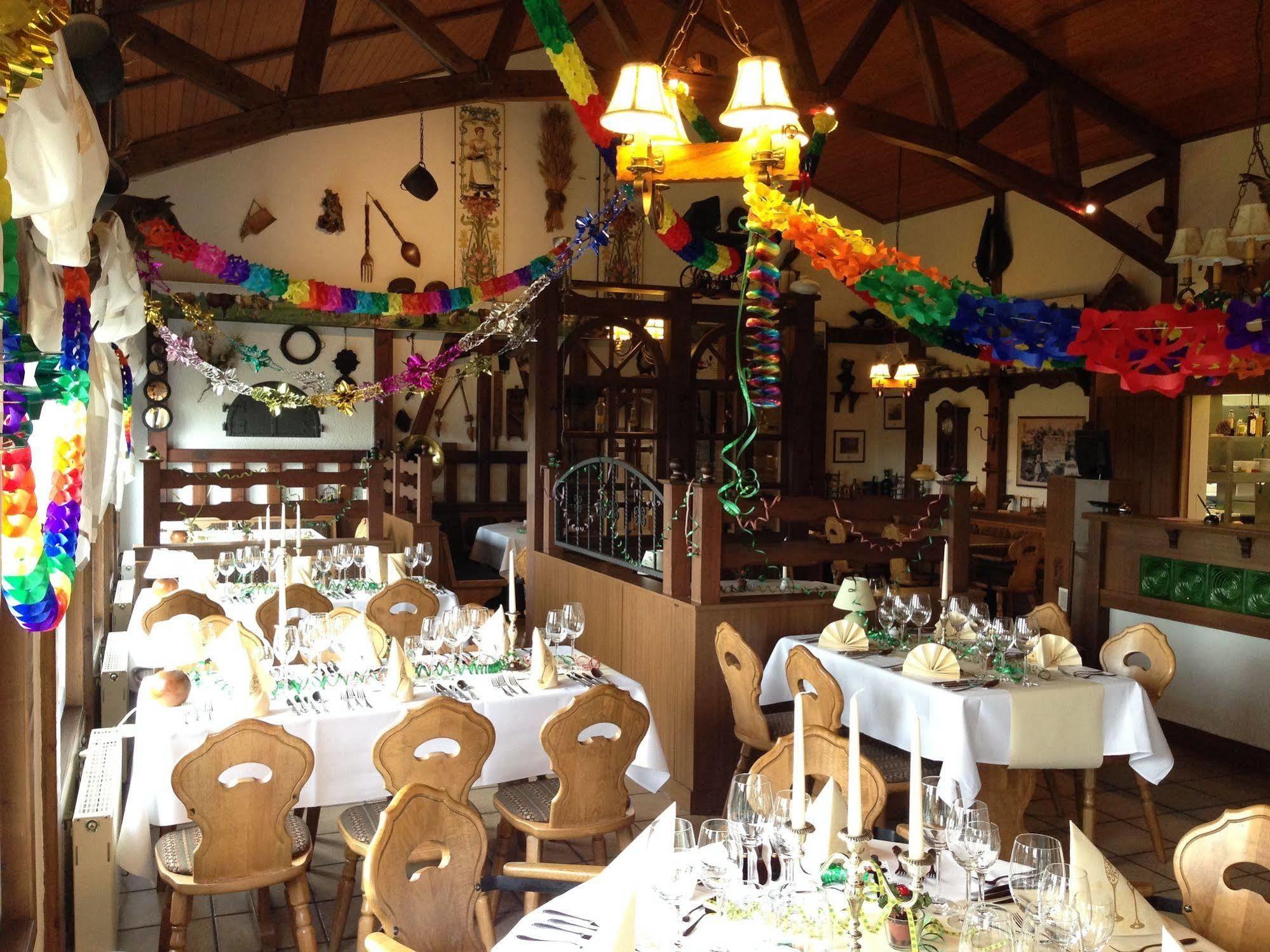 Hotel & Restaurant Zur Spreewaelderin Golßen Bagian luar foto