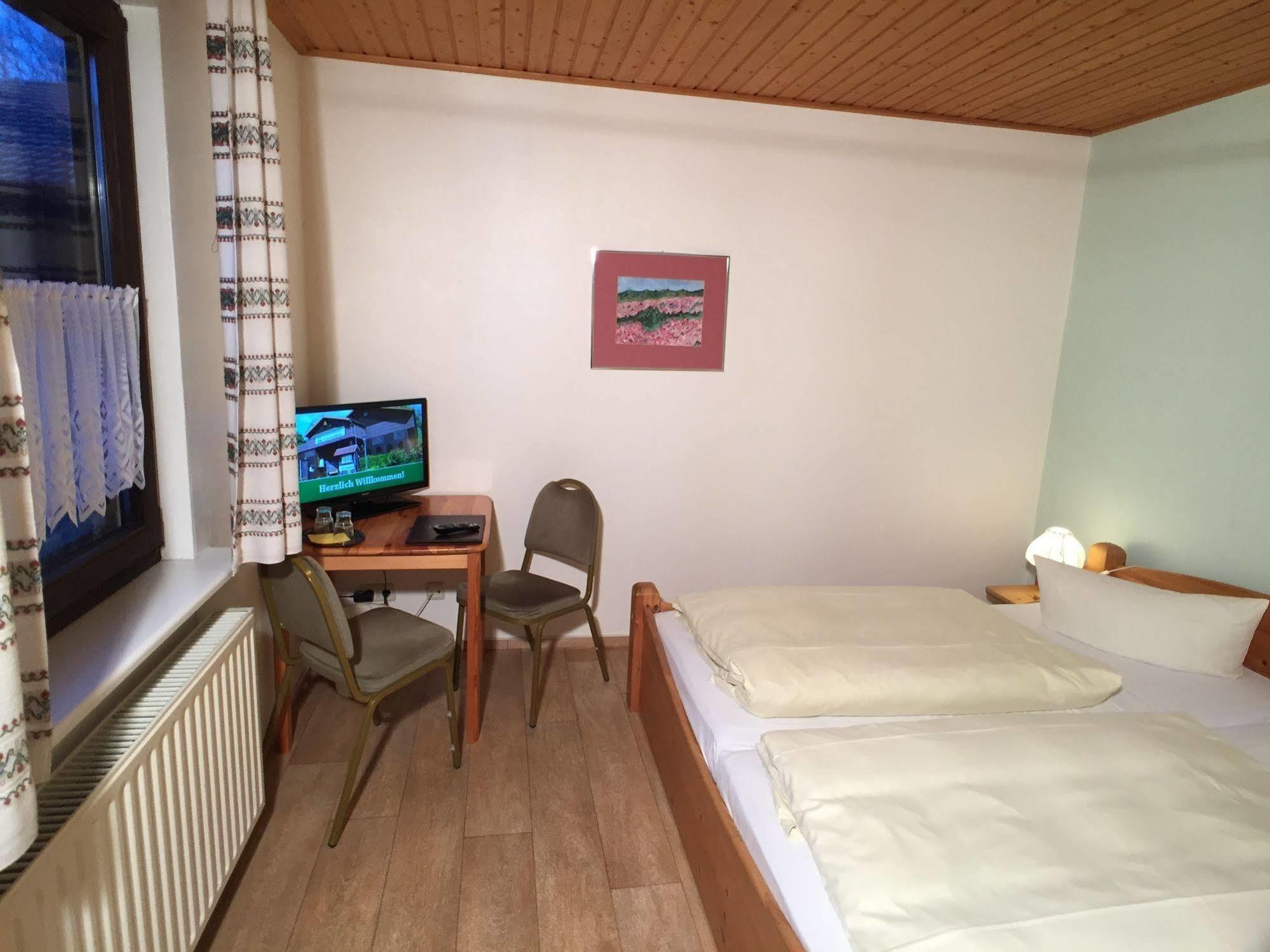 Hotel & Restaurant Zur Spreewaelderin Golßen Bagian luar foto